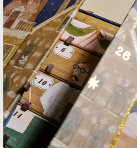 Geöffnete Schubladen im KKNEKKI Adventskalender 2026