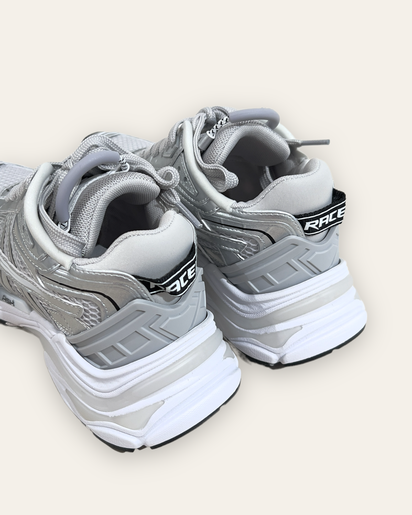 Sneaker Race Silver