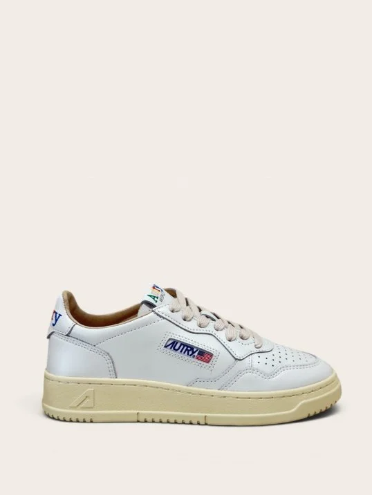 Sneaker Medalist White/White Logo