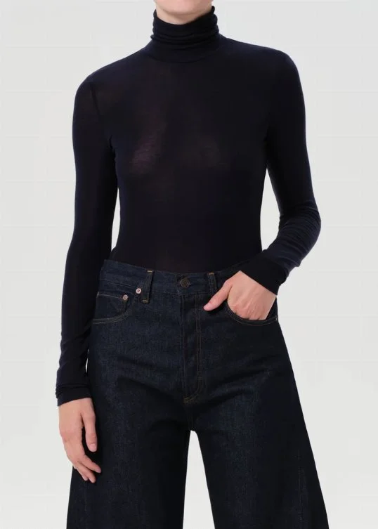 Longsleeve Pascale Turtleneck Dark Blue