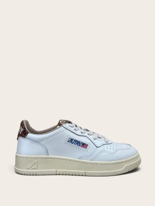 Sneaker Medalist White/Leo Print