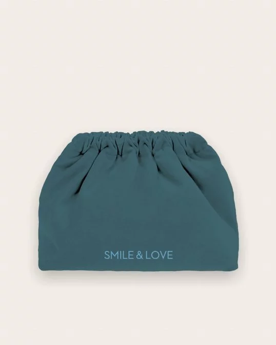 Samt Clutch SMILE AND LOVE