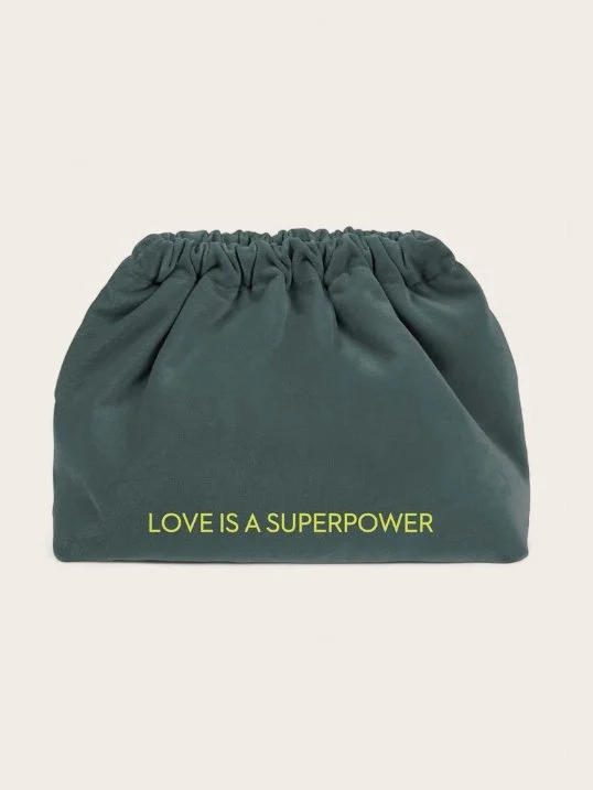 Clutch Samt  LOVE IS A SUPERPOWER